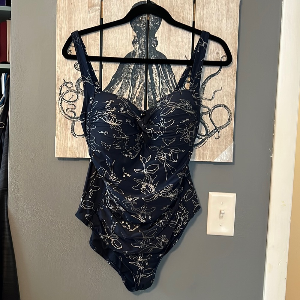 Nip Tuck Garden Line Foil Joanne Twist Front Design Tummy Control Swimsuit 10